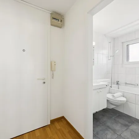 City-studio On Floor - Crown 48 زيورخ