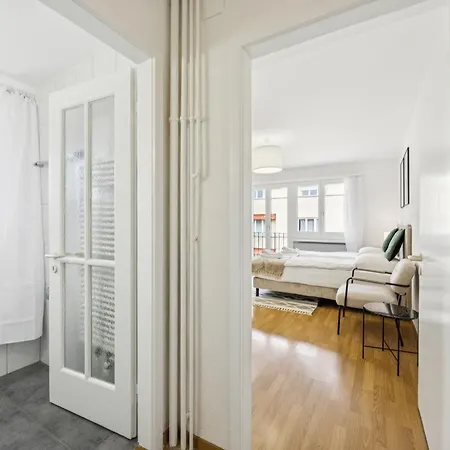 City-studio On Floor - Crown 48 *